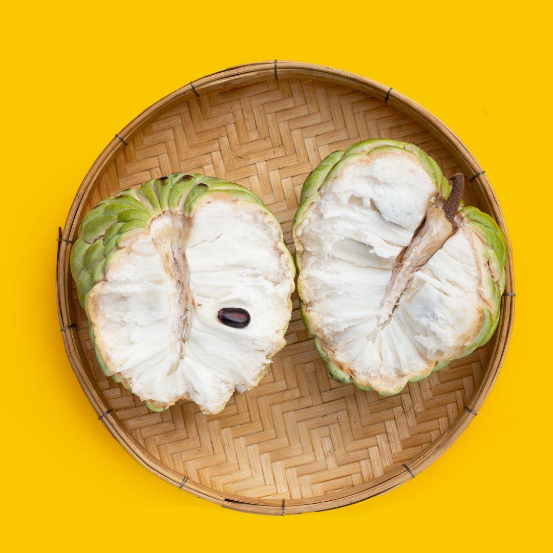How to Eat a Custard Apple: A Complete Guide ? - The Epicerie